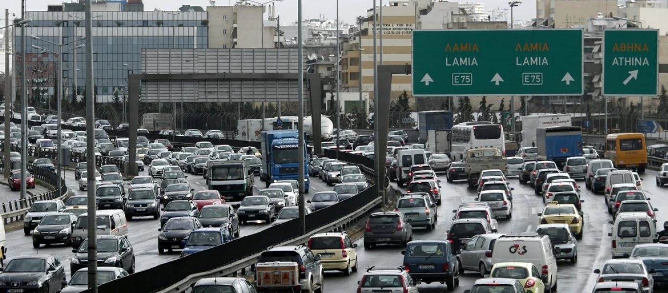 Μποτιλιάρισμα στους δρόμους της Αθήνας λόγω «Santa Run» - Δείτε που υπάρχουν τα μεγαλύτερα προβλήματα (φωτο)